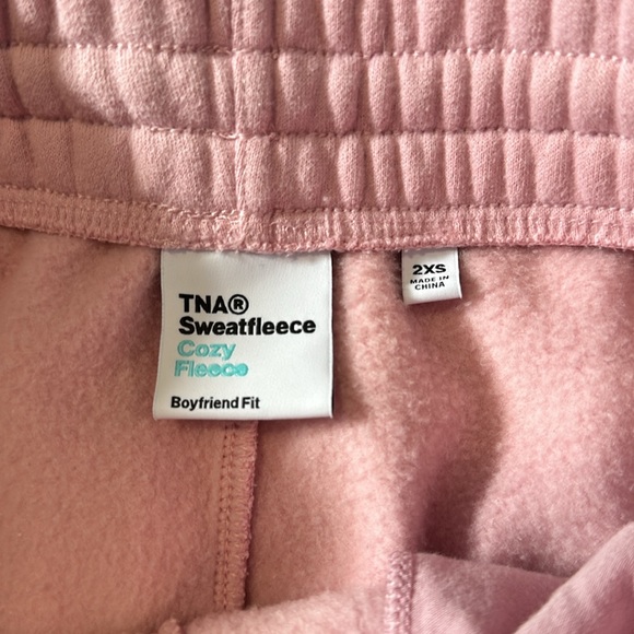 TNA Cozy Fleece Sweat Shorts - Picture 3 of 7